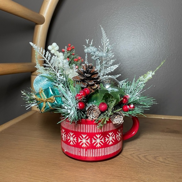 #409 Handmade Christmas Red Mug#1 (blue gift) - Picture 1 of 3